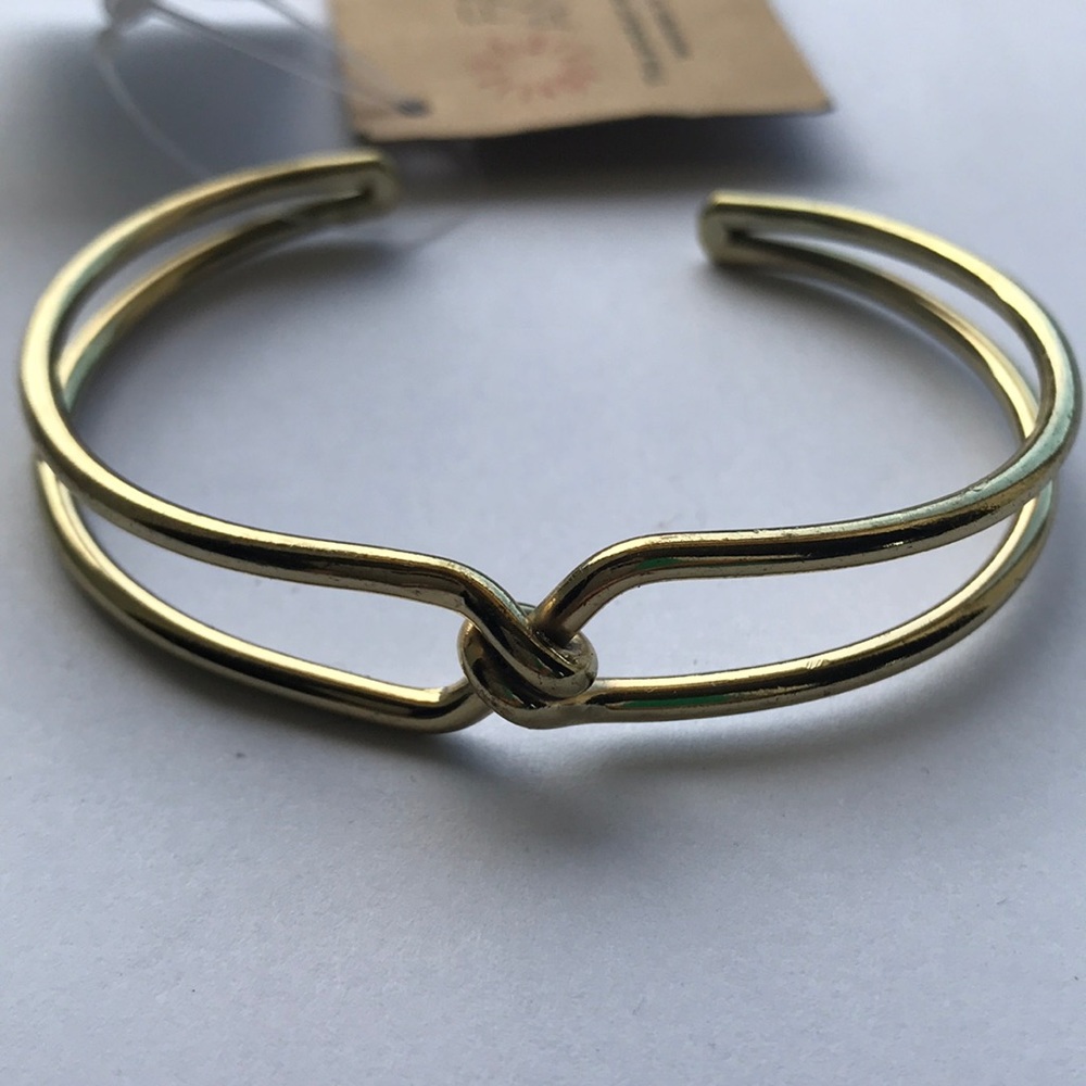 Knot Cuff